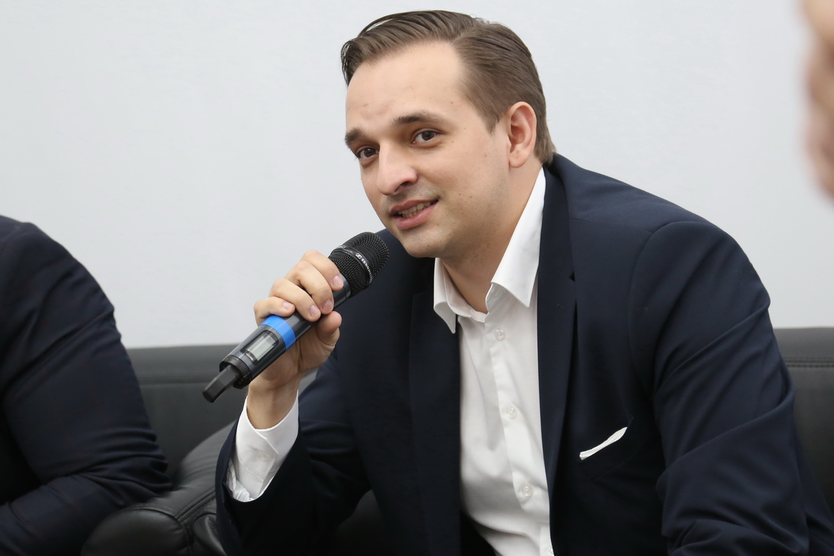 Изображение карусели